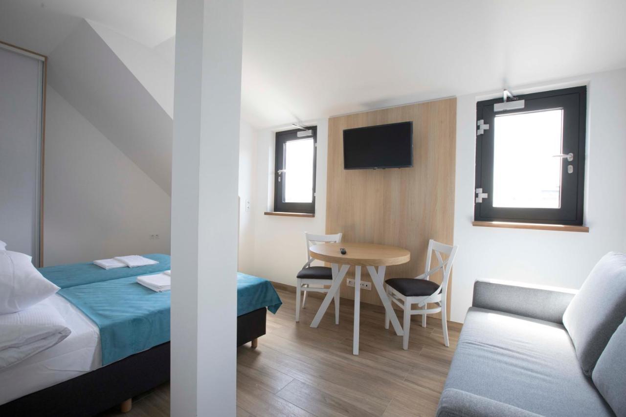 Willa Przy Porcie - Apartamenty Z Aneksami Kuchennymi Ustka Dış mekan fotoğraf