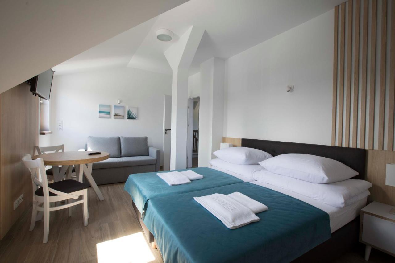 Willa Przy Porcie - Apartamenty Z Aneksami Kuchennymi Ustka Dış mekan fotoğraf