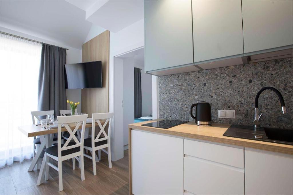 Willa Przy Porcie - Apartamenty Z Aneksami Kuchennymi Ustka Dış mekan fotoğraf